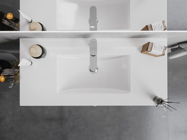 Umywalka z szafką w łazience