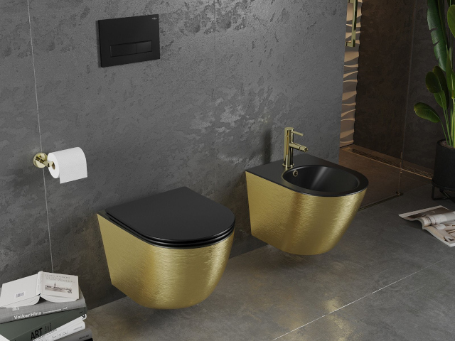 Mörka plattor i badrummet