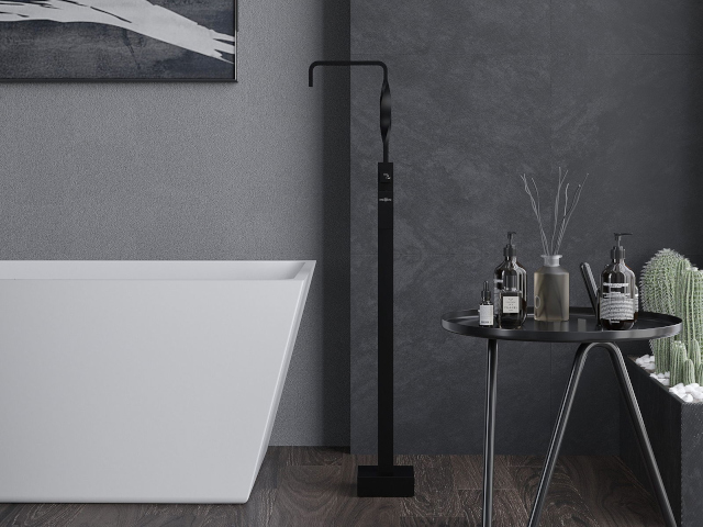 Svarta väggplattor Mexen i badrummet