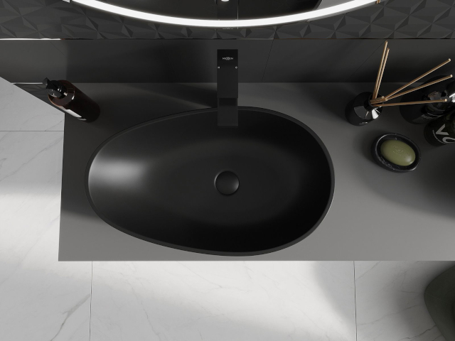 Skåp på höjd i badrummet