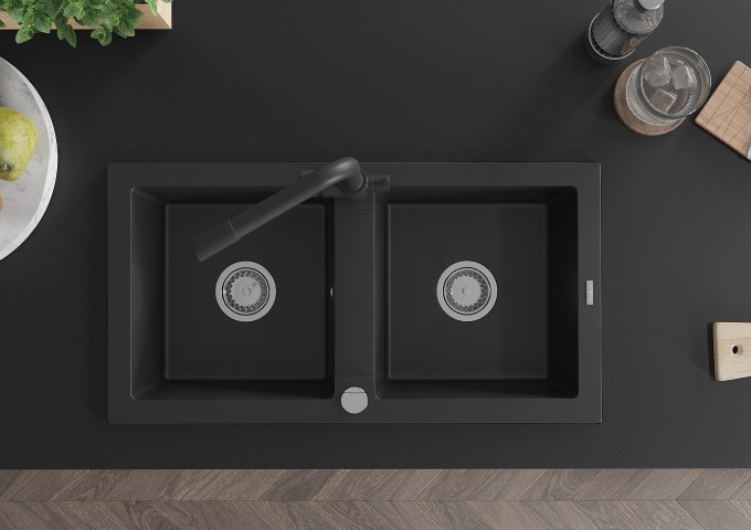 Svarta dubbelhoar av granit