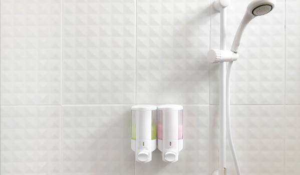 På vilken höjd ska man montera tvålkoppen?