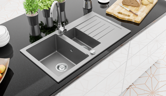 Vitt, svart, grått i ett modernt kök