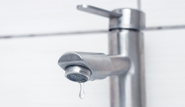 Hur man sparar vatten i ditt hem