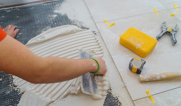 Vilket kakellim ska man välja?