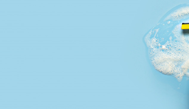 Hur rengör man en badkarsvägg?