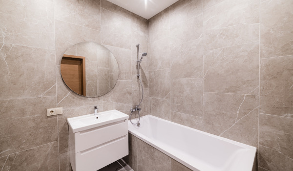 Stålbadkar eller akrylbadkar?