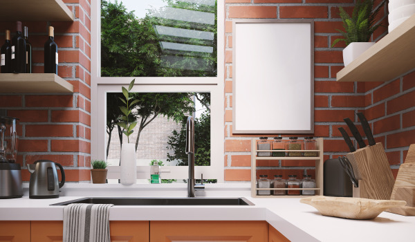 Tegelvägg i köket. Vilken färg på väggarna passar bäst till rött tegel?