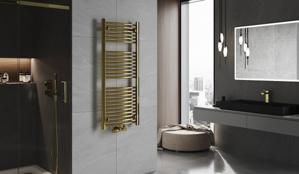 Färg, stil och funktionalitet - alltså en gyllene radiator i badrummet