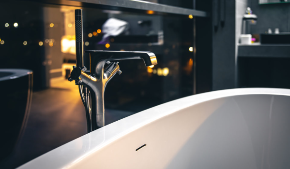 Hur reparerar man en badkarstubblare? Expertens råd