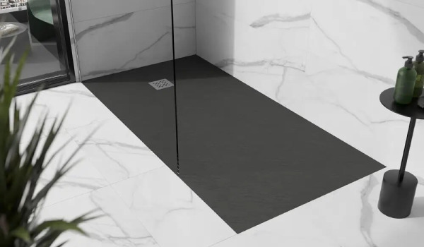 Litet badrum med dusch – idéer och arrangemang