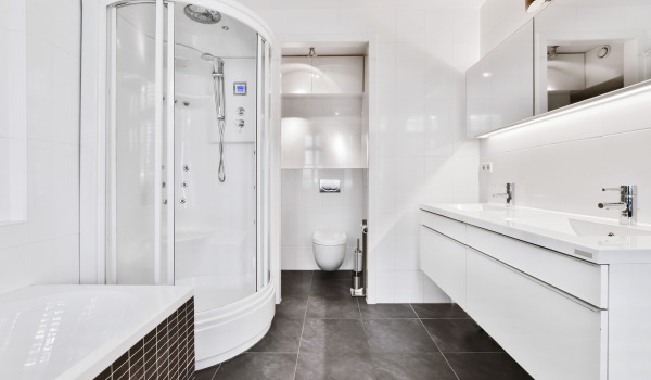 Duschar med eller utan sockel?